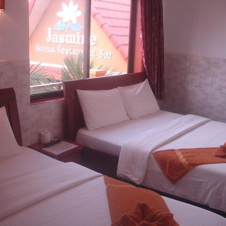 Jasmine Family Hostel Ciudad de Siem Riep Exterior foto