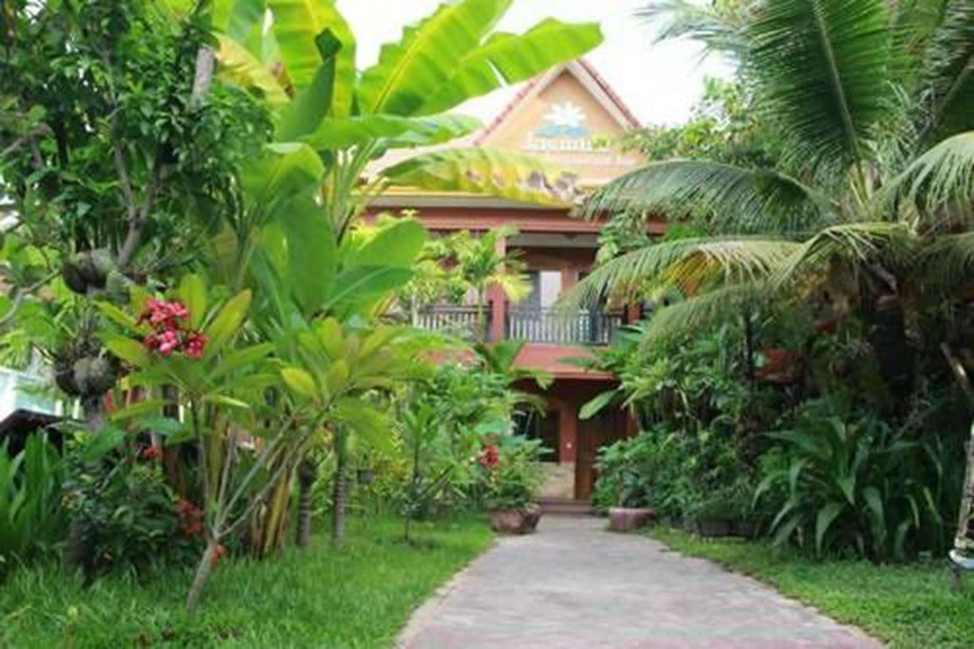 Jasmine Family Hostel Ciudad de Siem Riep Exterior foto